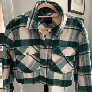 Women’s Crop Shacket Size Smalll